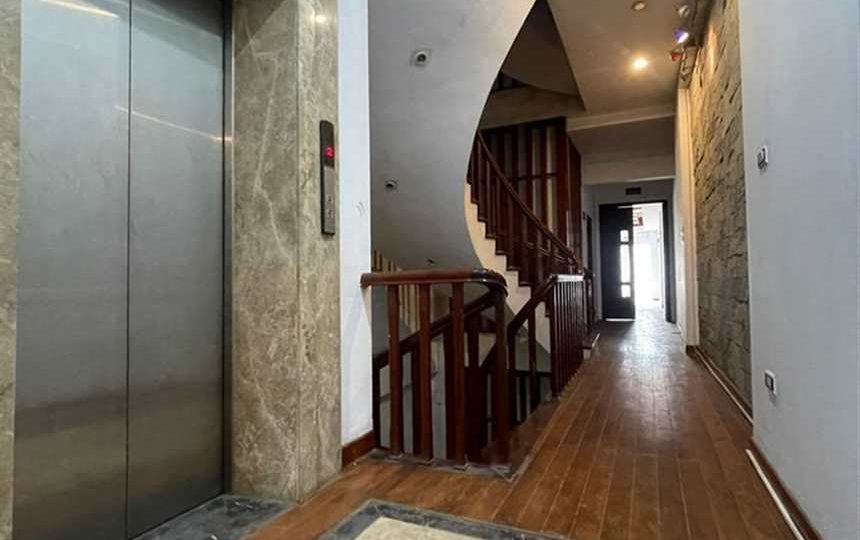 Bán Nhà 7 Tầng Thang Máy Mặt Phố Vũ Thạnh, Quận Đống Đa, Diện Tích 140m2, Sổ Đỏ Chính Chủ, Giá 33 Tỷ