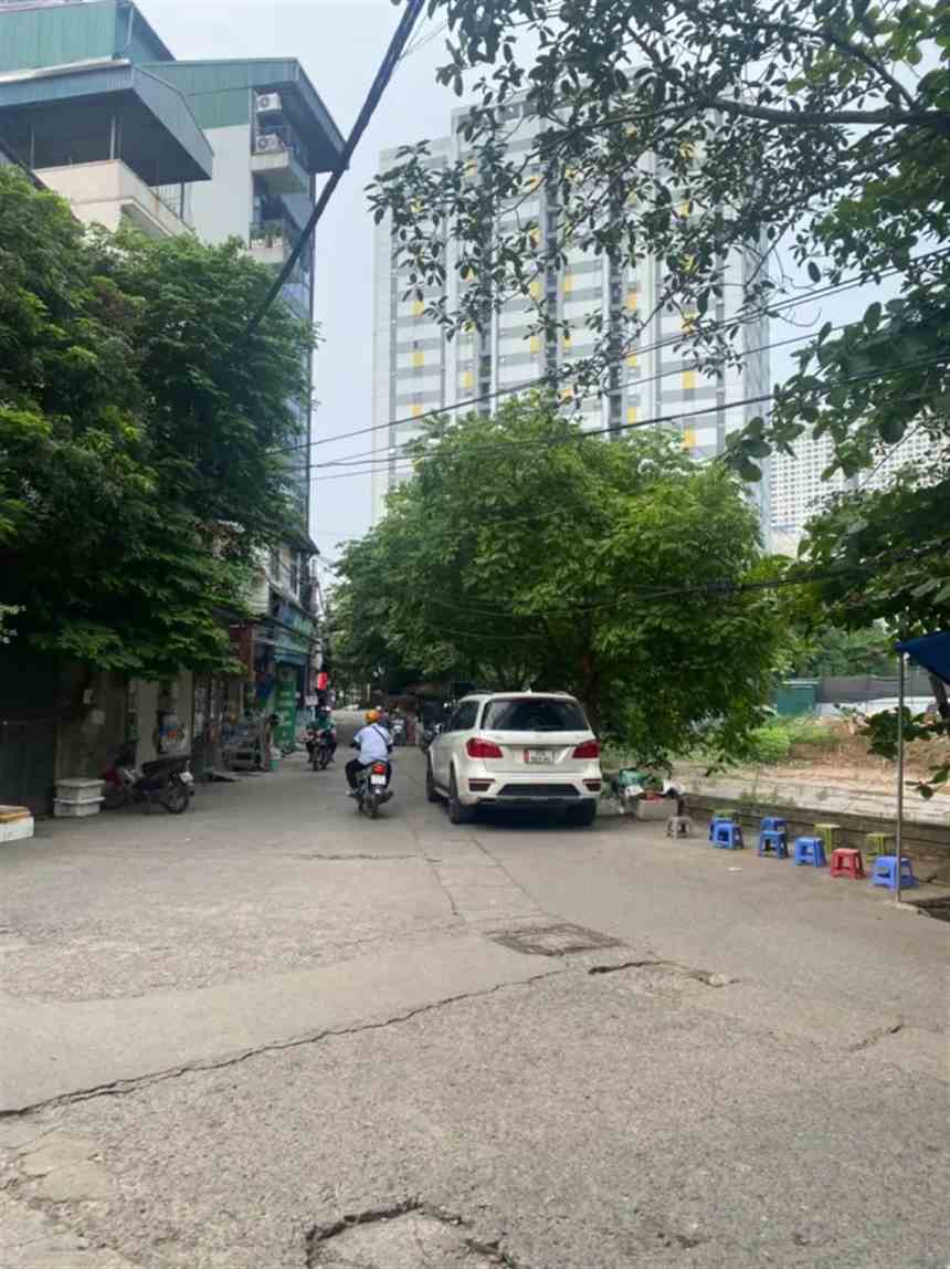 Bán Nhà Đất Phố Bùi Quốc Khái, Phường Hoàng Liệt, MT 6M Nở Hậu, Sổ Đỏ Chính Chủ, 32 Tỷ