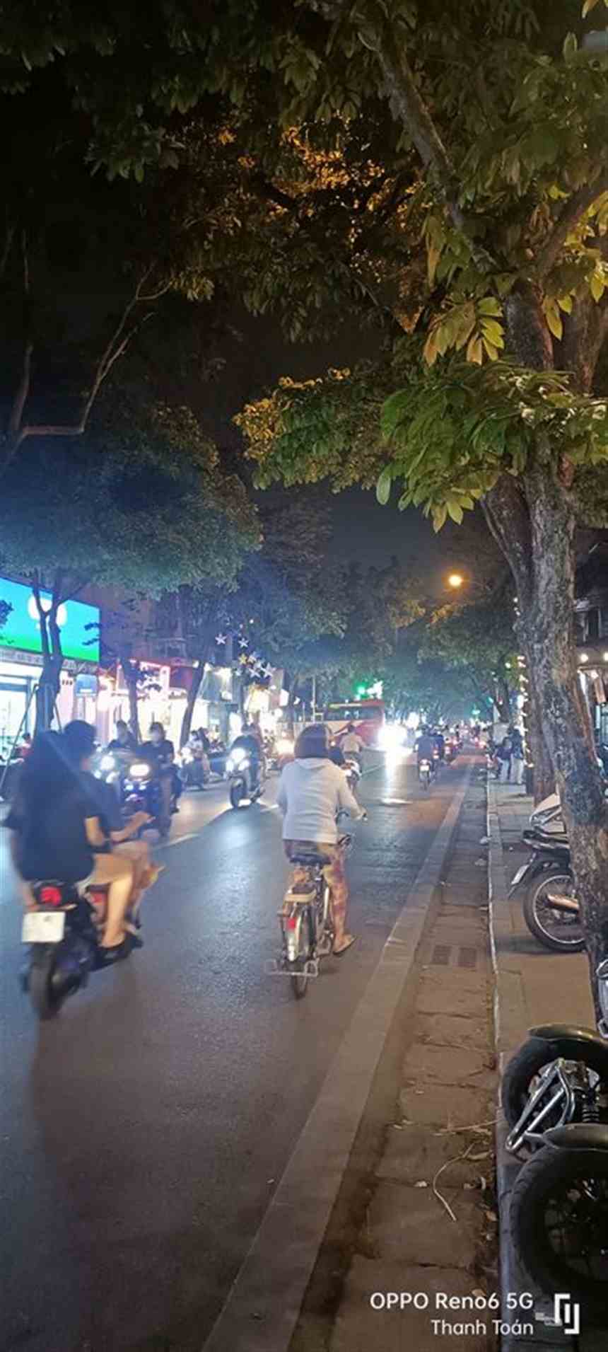 Bán Nhà Riêng 5 Tầng Vị Trí Đắc Địa Tại Phố Cổ, Quận Hoàn Kiếm, Kinh Doanh Sôi Động Nhỉnh 32 Tỷ