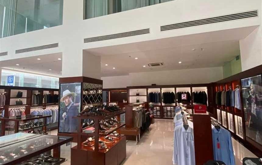 Bán Nhanh Sàn Thương Mại Chung Cư Watermark, Cạnh Hồ Tây, Lô Góc, Mặt Tiền 15m, Giá 42 Tỷ