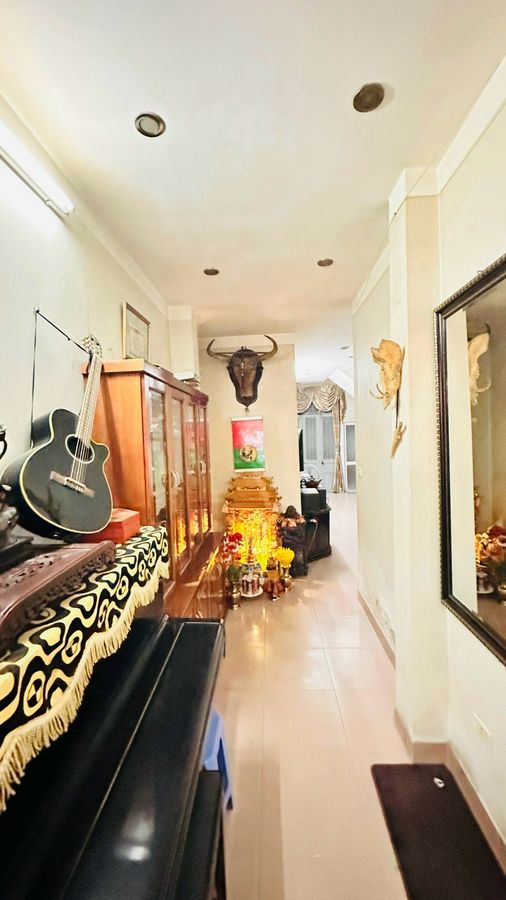 Bán nhà mặt phố Giảng Võ kinh doanh đỉnh, nhỉnh 70 tỷ