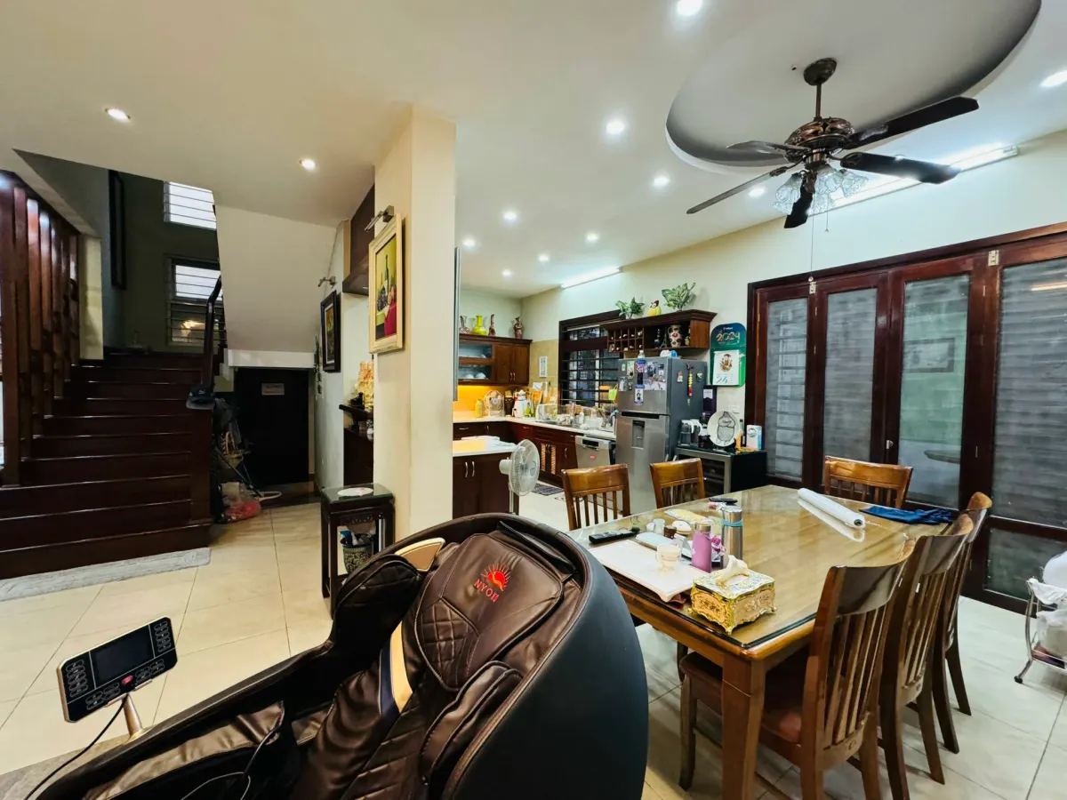 Bán biệt thự phong cách châu Âu DT 299m2 tại KĐT Pháp Vân giá 97 tỷ