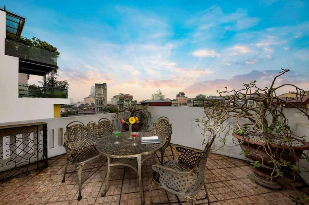 Bán khách sạn phố Hàng Bông 172m2, 9 tầng thang máy, 222 tỷ