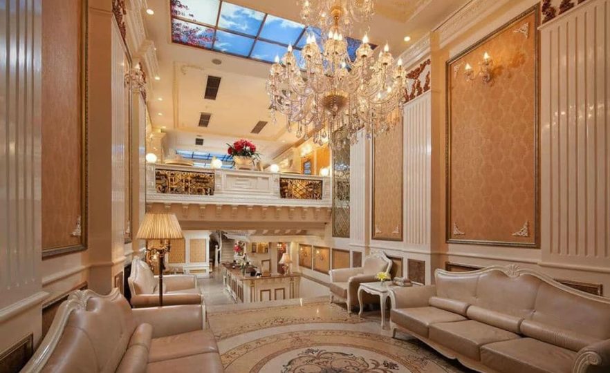 Bán khách sạn phố Hàng Bông 172m2, 9 tầng thang máy, giá 222 tỷ đẳng cấp phố cổ