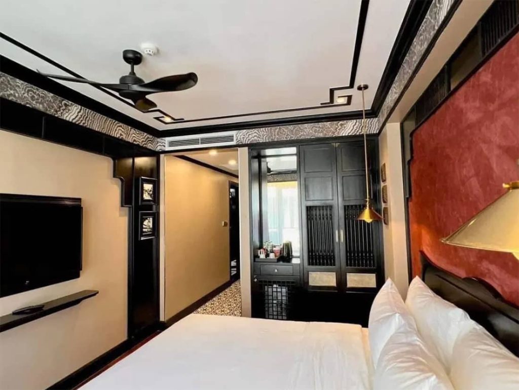 Bán nhà mặt phố Hòe Nhai, vị trí đắc địa, DT 82m2, nhỉnh 78 tỷ