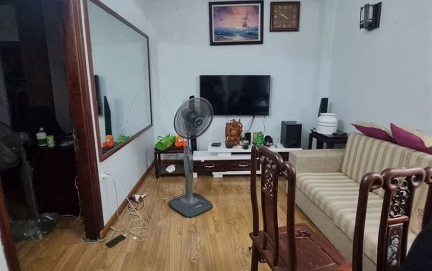 Bán Nhà Riêng Khu Vực Đê La Thành, Ba Đình, Giá 30 Tỷ, DT Hơn 91m2, 2 Mặt Tiền, Mặt Tiền 4m, Kinh Doanh Sôi Động