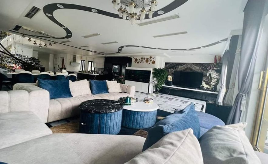 Bán tòa nhà 10 tầng đường Bưởi đẳng cấp, diện tích 300m2 siêu rộng, giá 100 tỷ
