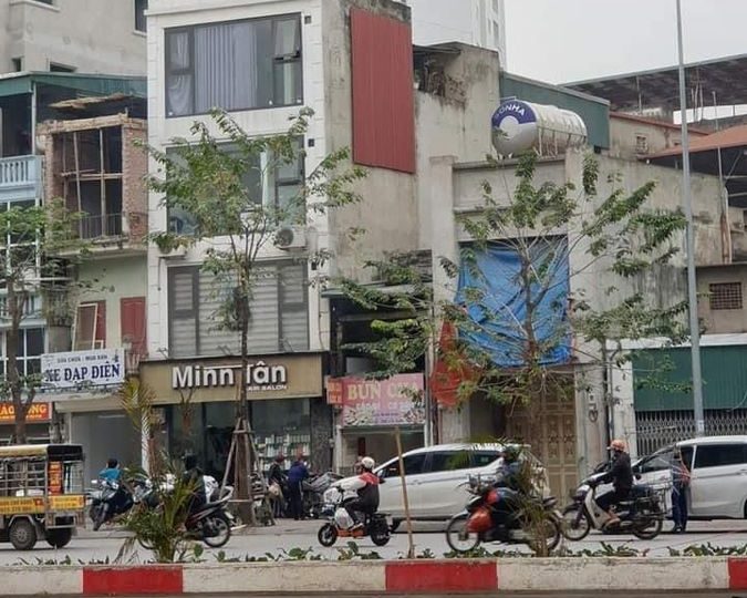 Bán nhà mặt phố Minh Khai vỉa hè rộng, 2 mặt tiền kinh doanh sầm uất