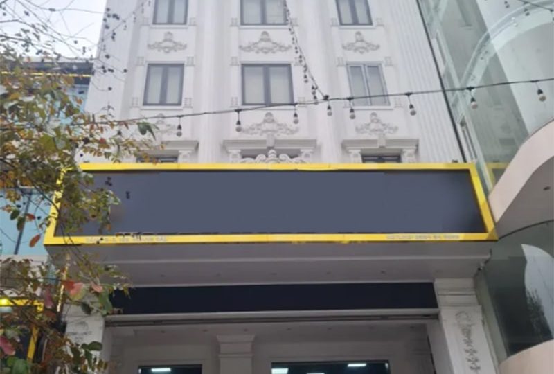 Bán nhà mặt phố view hồ Hoàng Cầu, DT 234m2, 10 tầng, MT 9.5m giá 156 tỷ