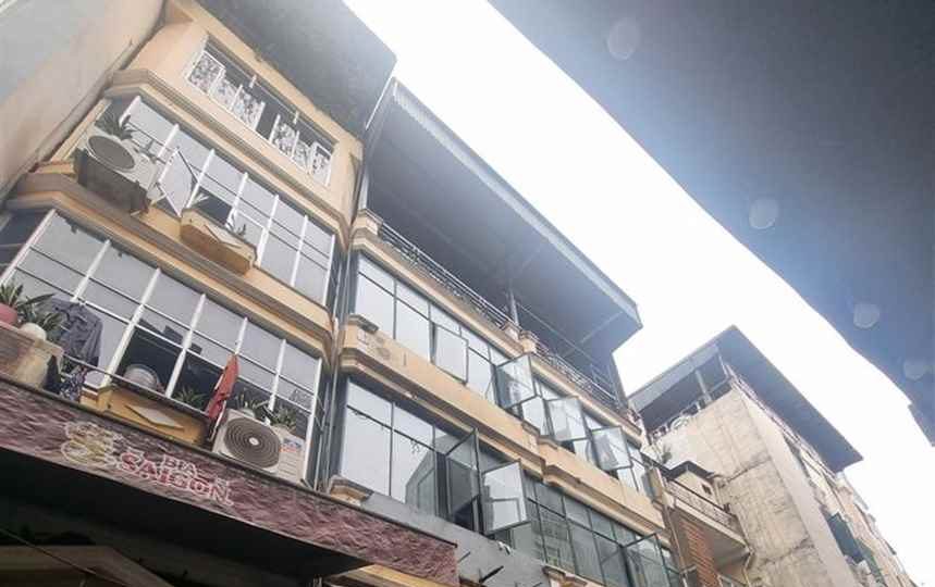 Bán Đất Mặt Phố Hàng Bông 48m2, Hoàn Kiếm, Sổ Đỏ Sẵn, Giá Cực Hời, Mặt Tiền 8m
