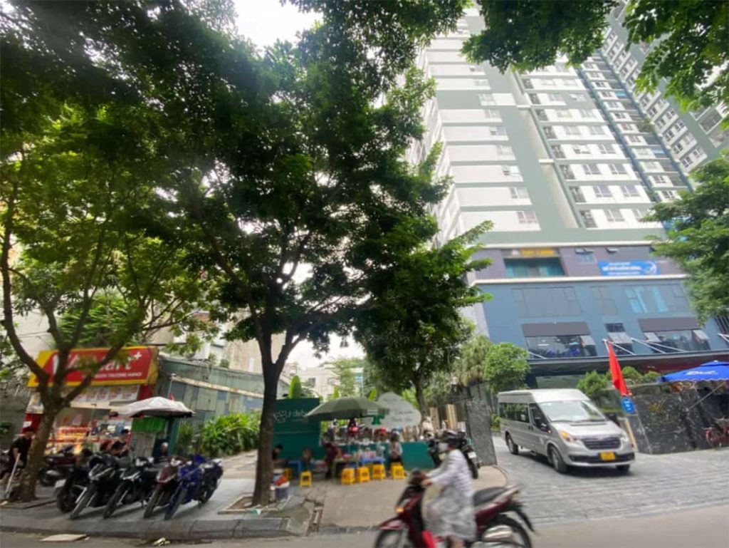 Bán đất mặt phố Vũ Tông Phan 1112m2, mặt tiền 12m, giá 172 tỷ