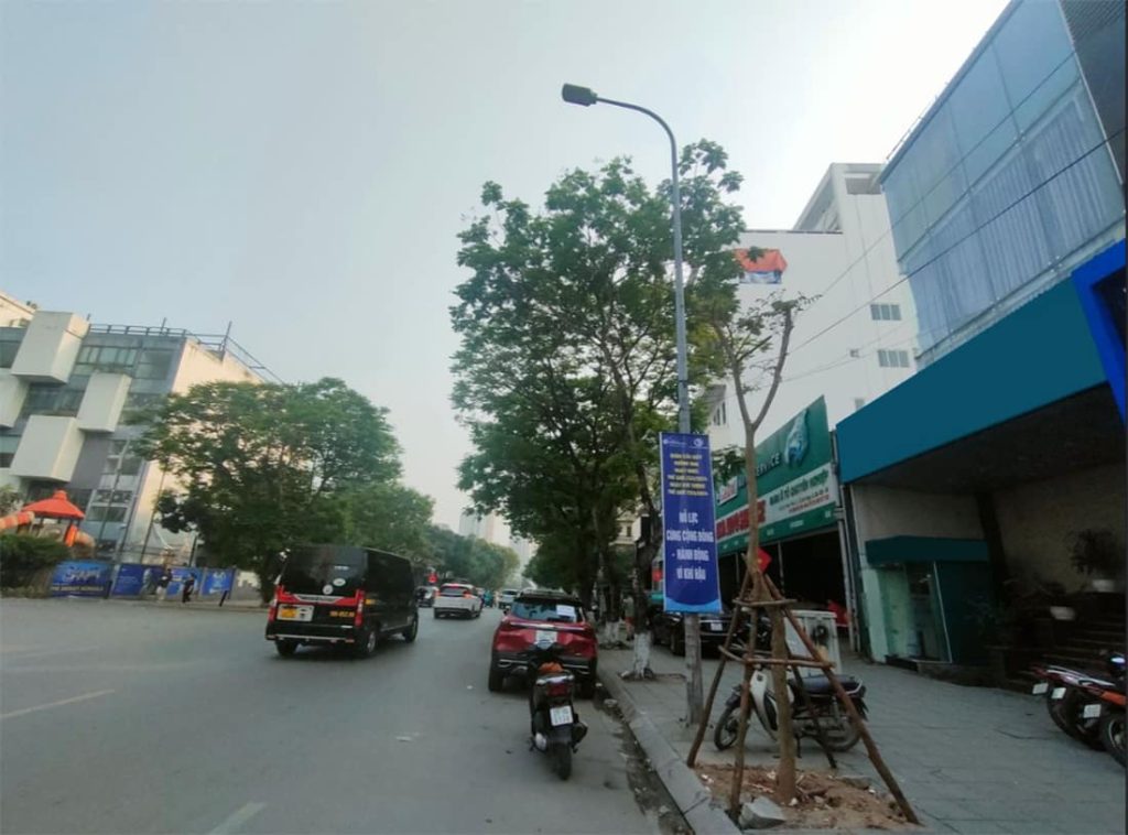 Bán nhà mặt phố Khúc Thừa Dụ 174m2, giá 150 tỷ