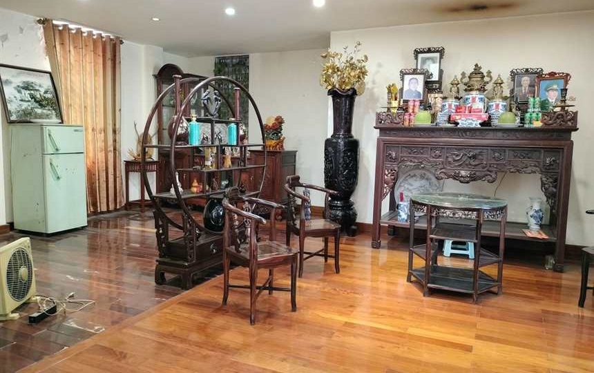 Bán Nhà Riêng Đường Hoàng Như Tiếp, Long Biên, Giá Cực Rẻ, DT 134m2, Gara Ô Tô, Full Nội Thất Đẹp