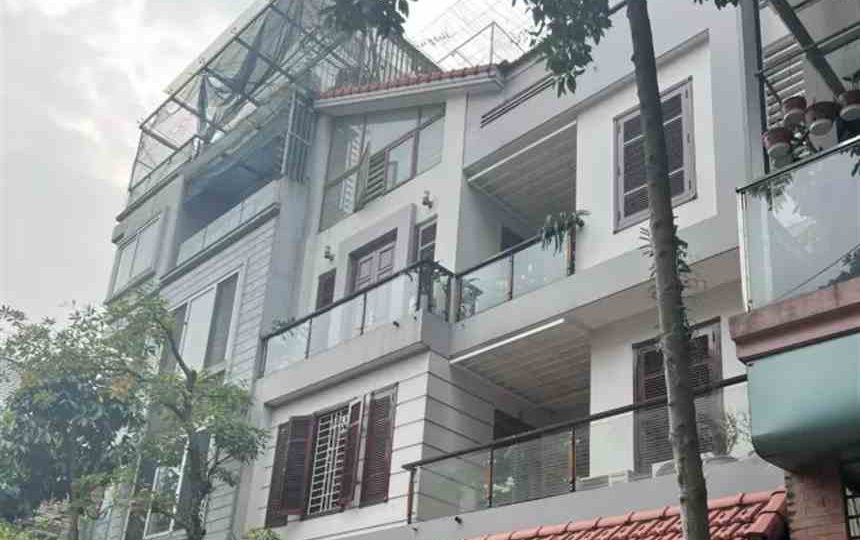 Mua Biệt Thự 5 Tầng Đẹp Ở Tại Phường Yên Hòa, 55 Tỷ, DT 120m2, Mặt Tiền 5m, Đường Ô Tô Dừng Đỗ
