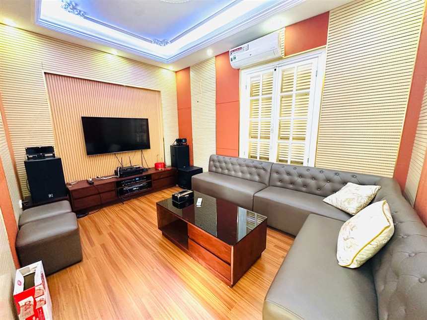 Tìm Mua Biệt Thự Đẹp Tại Phường Quan Hoa, Cầu Giấy, Giá Nhỉnh 40 Tỷ, DT 163m2, Ngõ Ô Tô Vào, Mặt Tiền 20m