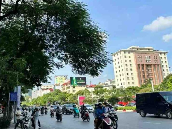 Tìm Mua Đất 150m2 Ở Khu Trung Hòa, Cầu Giấy, Giá 47 Tỷ, Mặt Tiền 12m, Đường Ô Tô Tránh, Sổ Đỏ Chính Chủ