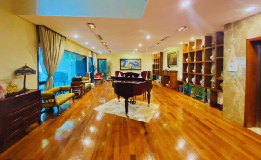 Bán Biệt Thự KĐT Dịch Vọng – Cầu Giấy 245m² Mặt Tiền 12m 