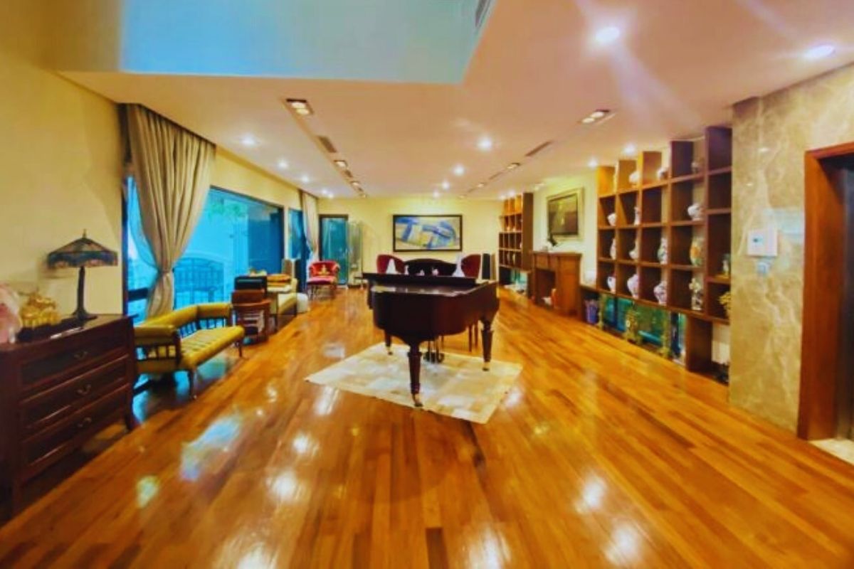 Bán Biệt Thự KĐT Dịch Vọng – Cầu Giấy 245m² Mặt Tiền 12m 