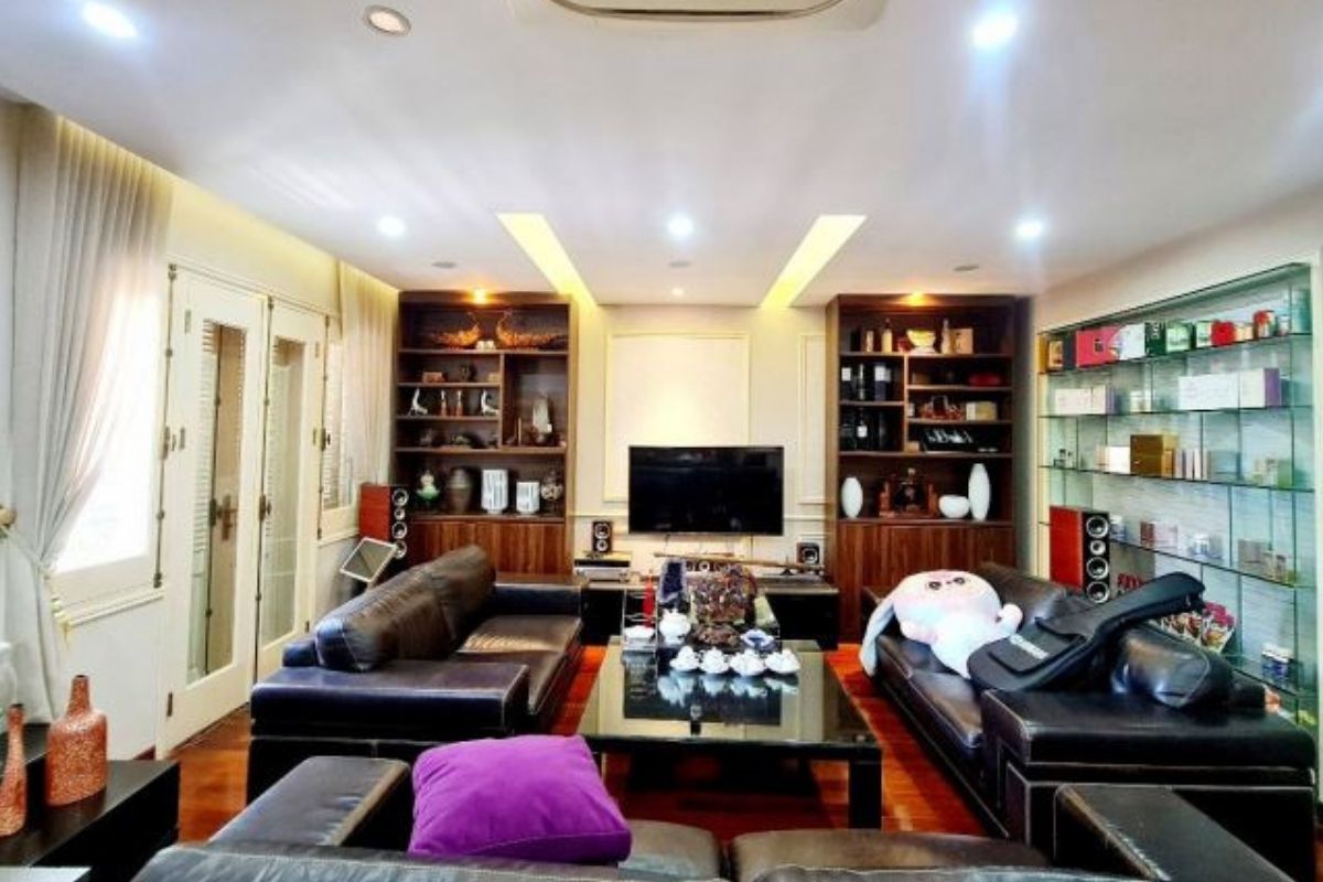 Bán biệt thự Văn Quán Hà Đông 220m² 4 tầng MT 10m giá 43,5 tỷ