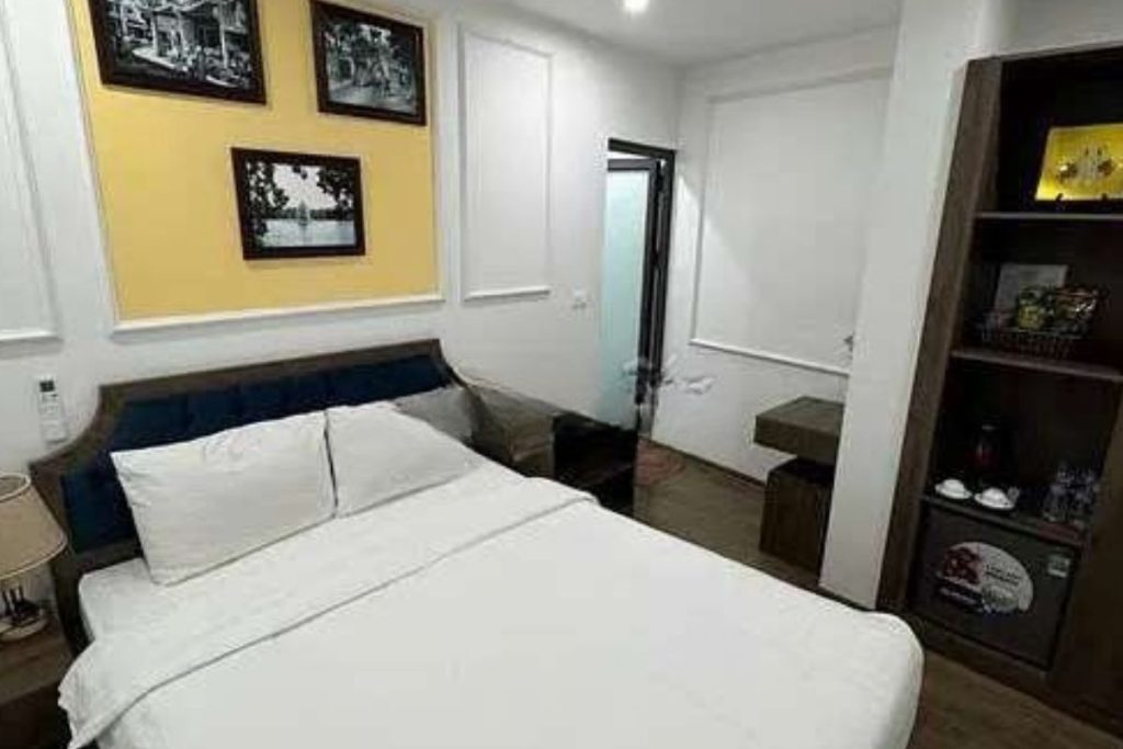 ban-khach-san-cau-go-hoan-kiem-102m².jpg