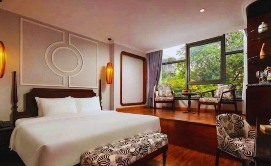 Bán phố cổ Hàng Gà 158m², 10 tầng, MT 9m, giá 280 tỷ