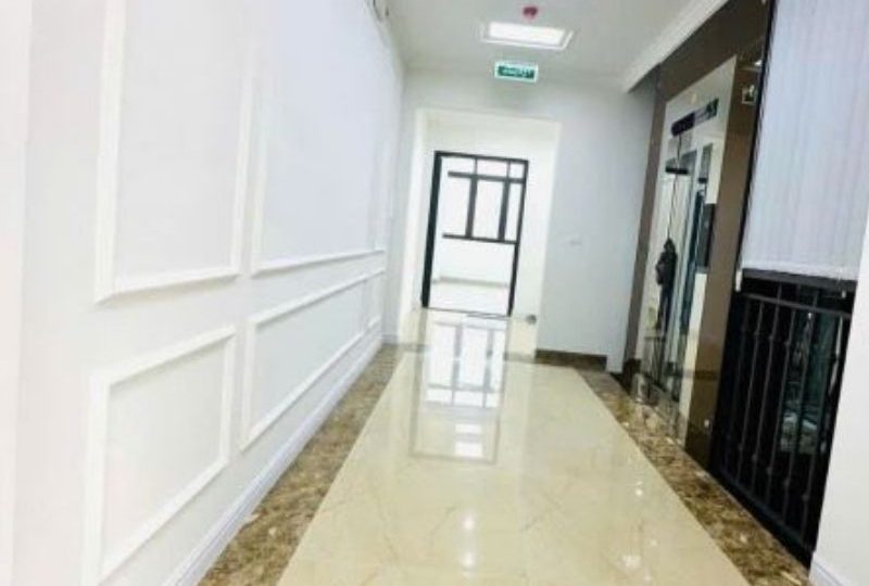 Bán nhà kinh doanh phố Lê Duẩn – 5 tầng – vị trí đắc địa