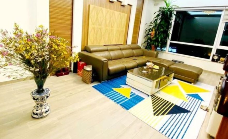 Bán nhà lô góc 90m² mặt phố Trích Sài, MT 7.4m, giá 43 tỷ