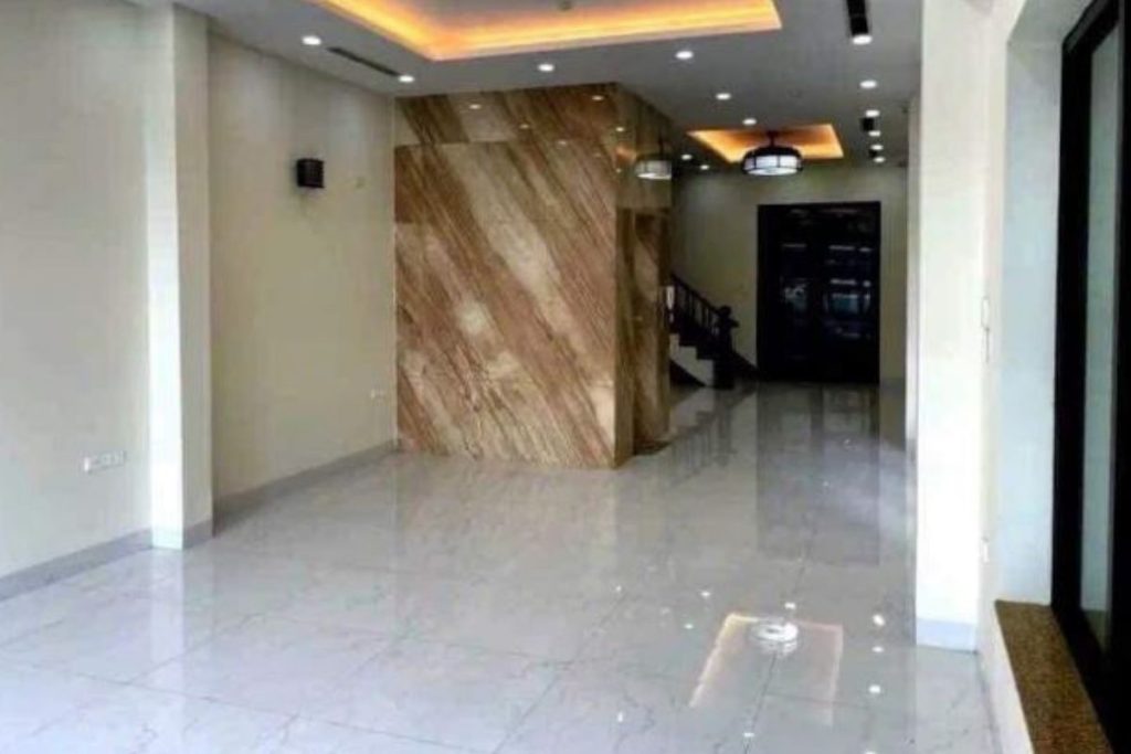 ban-nha-lo-goc-mat-pho-xuan-la-113m²-tang-thang-may57-ty