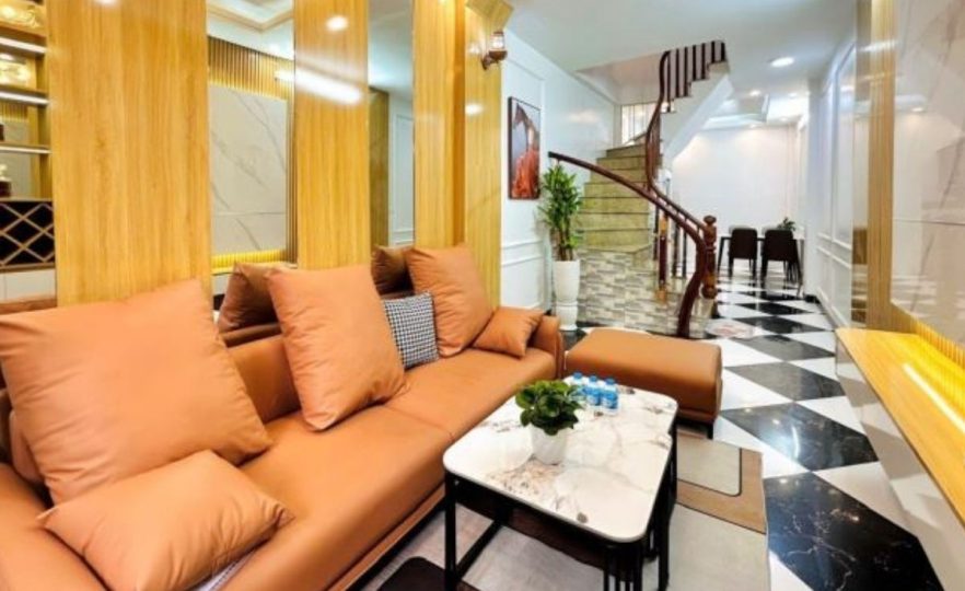 Căn mặt phố Tôn Đức Thắng 135m², 2 tầng, Giá 56,8 tỷ