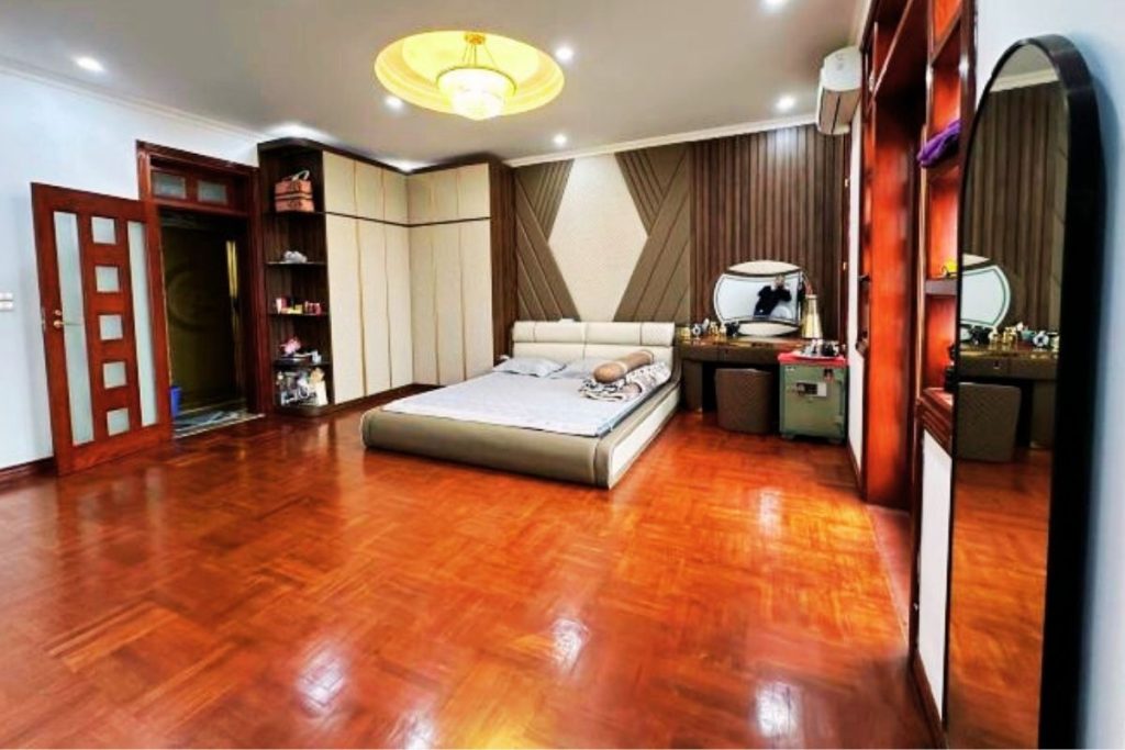 ban-toa-nha-7-tang-mat-pho-doc-tho-lao-42m2.jpg