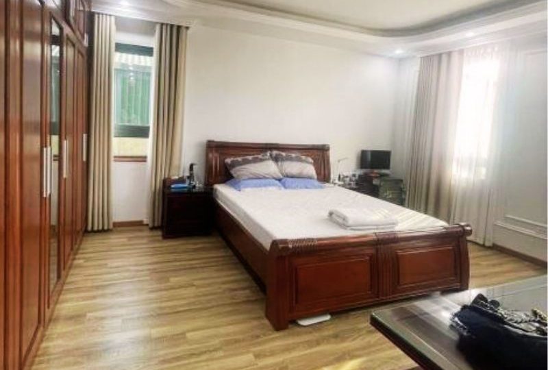 Toà nhà mặt phố Quan Nhân 130m², 8 tầng, MT 8m, giá 46 tỷ