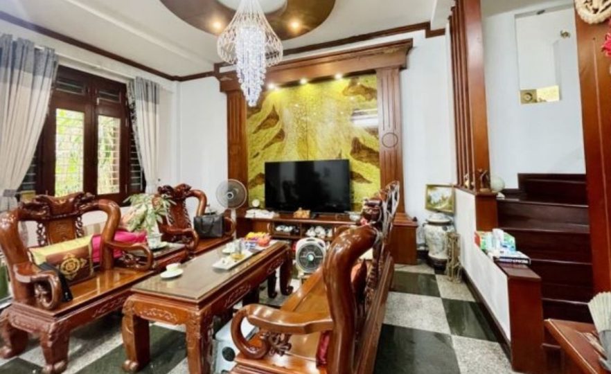 Biệt thự Sân Vườn Đội Nhân – DT141m², mặt tiền 8.2m, giá 47,5 tỷ