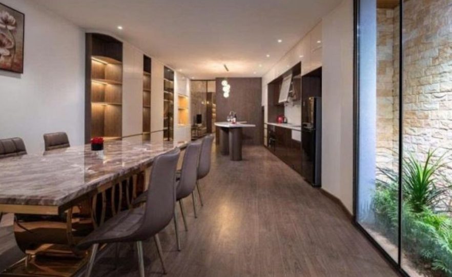 Mặt phố Yên Hoa 360m², 10 tầng, 32 căn hộ. 146 tỷ, View Hồ Tây 