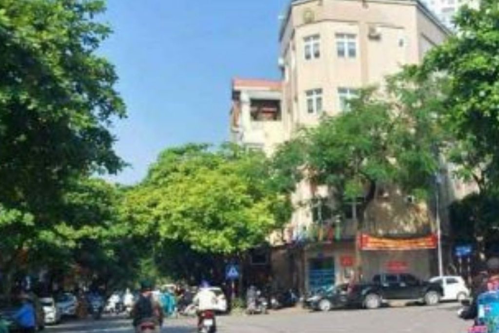 ban-nha-mat-pho-ngoc-lam-275m2.jpg