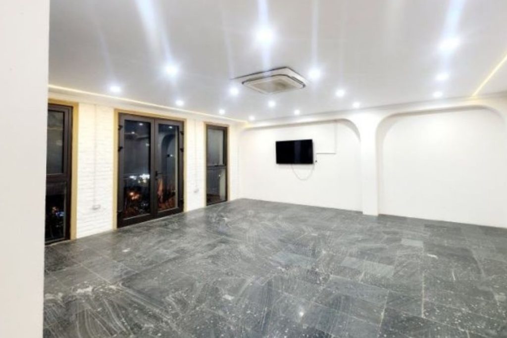 ban-toa-nha-to-huu-190m2.jpg