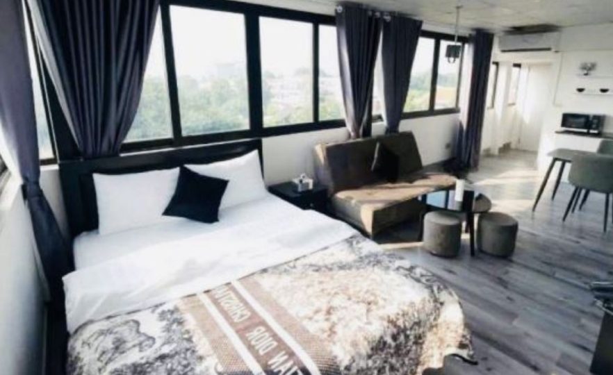 Bán nhà 7 Tầng Thang Máy Mặt Phố Nguyễn Thái Học 90m²,  Giá 90 Tỷ