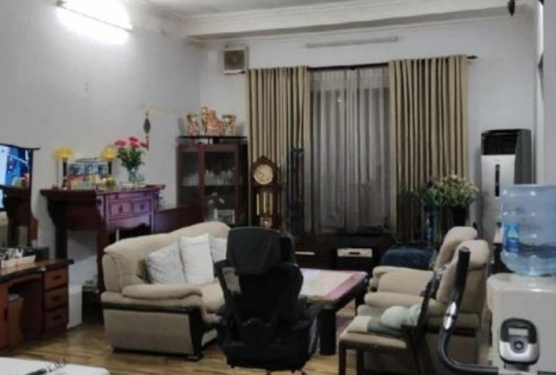 Bán Nhà Mặt Phố Đẹp Bà Triệu Hoàn Kiếm, 200m², MT 5.8m, Giá 135 Tỷ