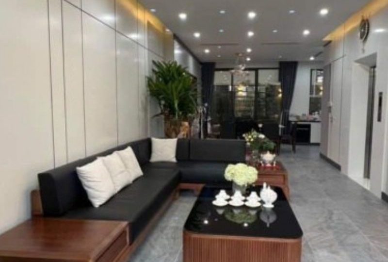 Bán Nhà Mặt Phố Trần Phú 50m² – 5 Tầng – Vỉa Hè Rộng – Kinh Doanh Đỉnh – Giá 21 Tỷ